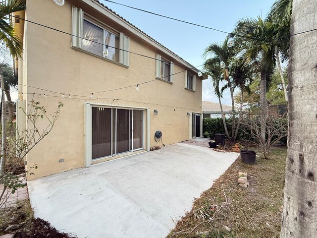 1533 Rialto Drive, Boynton Beach, FL 33436