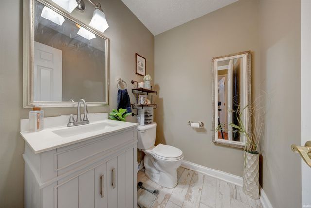 9040 Steward Road, Tell City, IN 47586