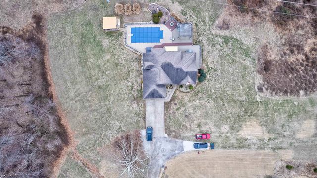 9040 Steward Road, Tell City, IN 47586