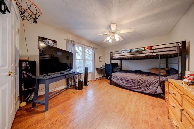 9040 Steward Road, Tell City, IN 47586