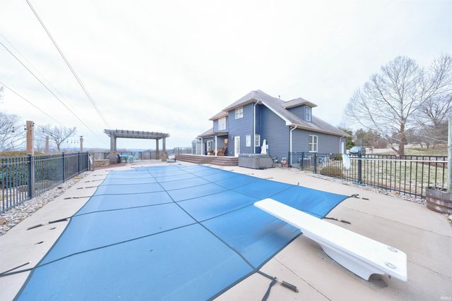 9040 Steward Road, Tell City, IN 47586