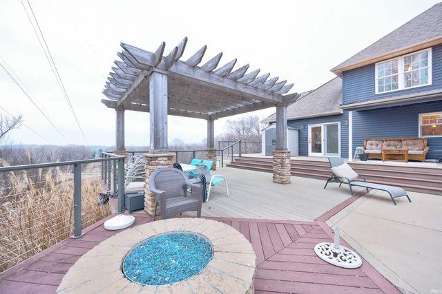 9040 Steward Road, Tell City, IN 47586