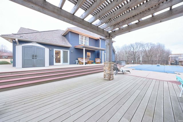 9040 Steward Road, Tell City, IN 47586