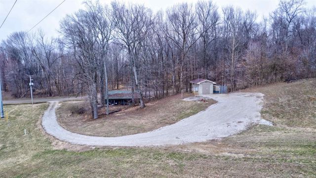 9040 Steward Road, Tell City, IN 47586