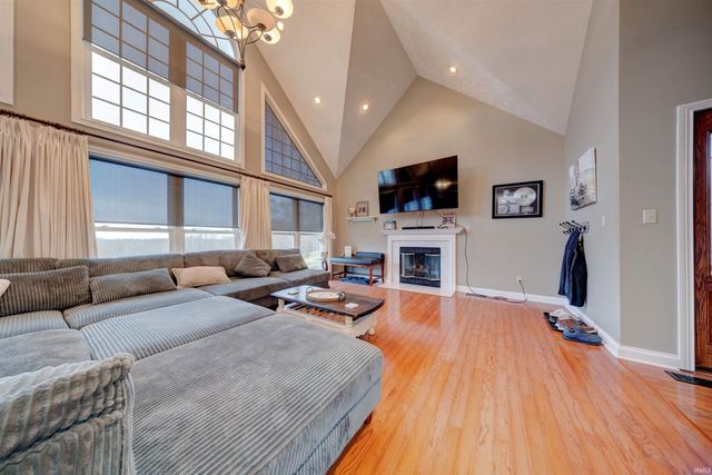 9040 Steward Road, Tell City, IN 47586