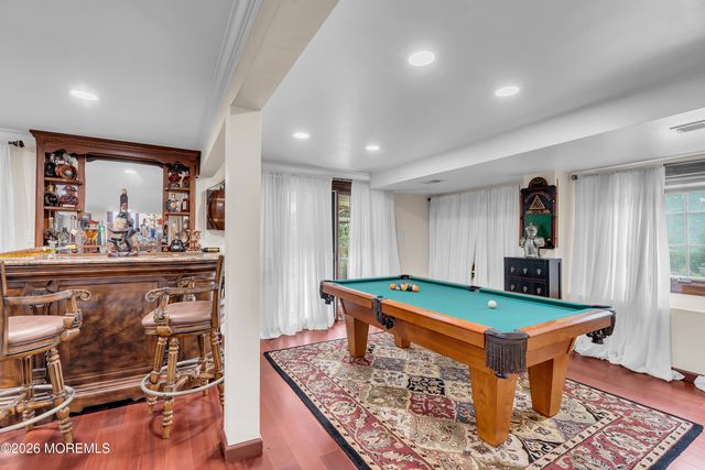 7 Mayflower Drive, Red Bank, NJ 07701