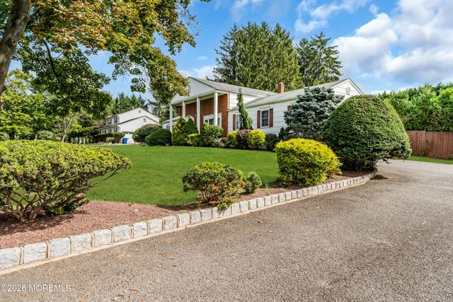 7 Mayflower Drive, Red Bank, NJ 07701