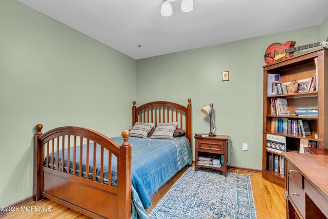 7 Mayflower Drive, Red Bank, NJ 07701
