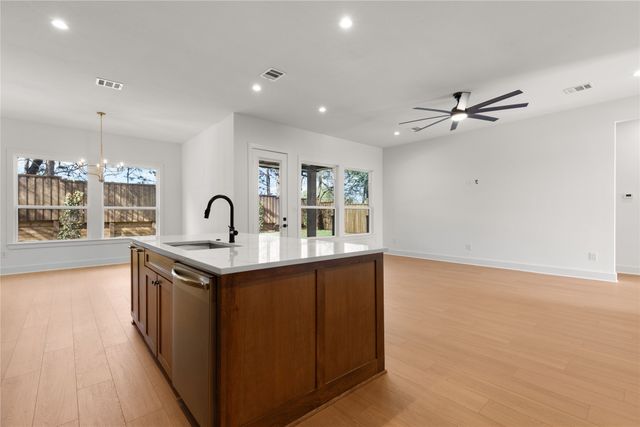 1908 Heritage Knoll Drive, Sherman, TX 75092