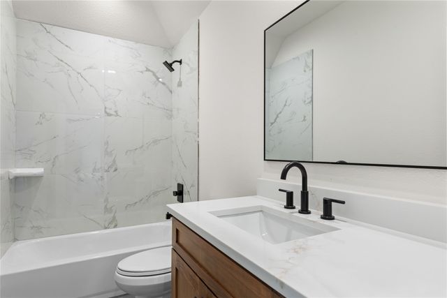 1908 Heritage Knoll Drive, Sherman, TX 75092