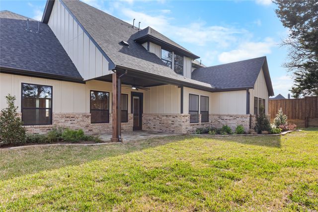 1908 Heritage Knoll Drive, Sherman, TX 75092