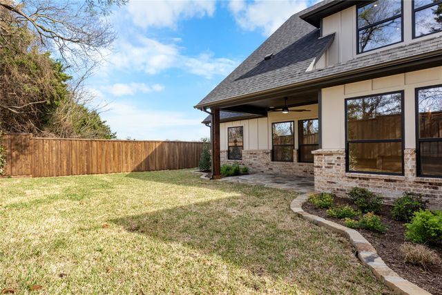 1908 Heritage Knoll Drive, Sherman, TX 75092