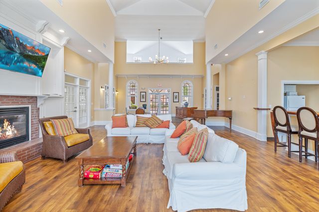 2322 Chatelain Way, Mount Pleasant, SC 29464