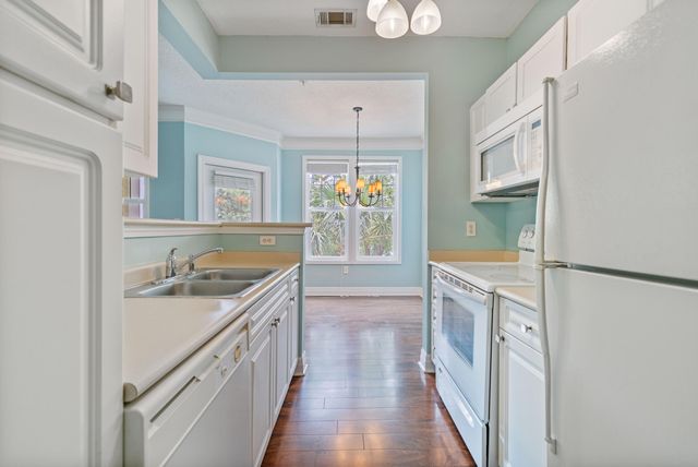 2322 Chatelain Way, Mount Pleasant, SC 29464