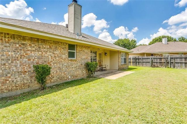 904 Vicksburg Lane, Burleson, TX 76028