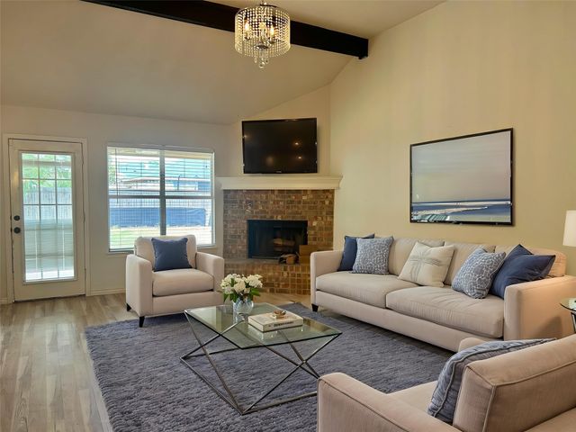 904 Vicksburg Lane, Burleson, TX 76028