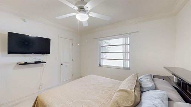 4291 NW 9th Avenue 106, Deerfield Beach, FL 33064