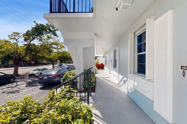 4291 NW 9th Avenue 106, Deerfield Beach, FL 33064