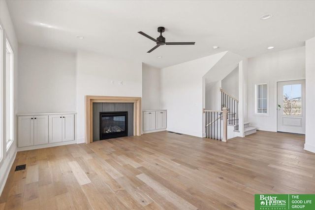 11043 S 220th Street, Gretna, NE 68028