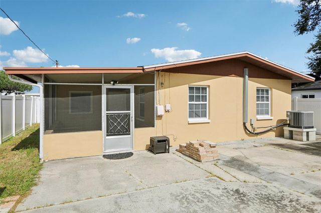 350 51ST AVENUE N, St Petersburg, FL 33703
