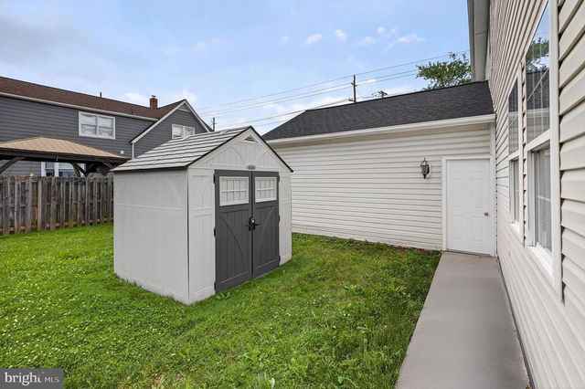 7913 MUNCASTER MILL RD, Gaithersburg, MD 20877