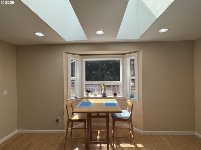 83269 CLEAR LAKE Rd, Florence, OR 97439