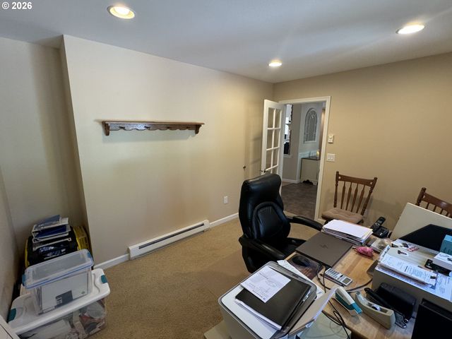 83269 CLEAR LAKE Rd, Florence, OR 97439