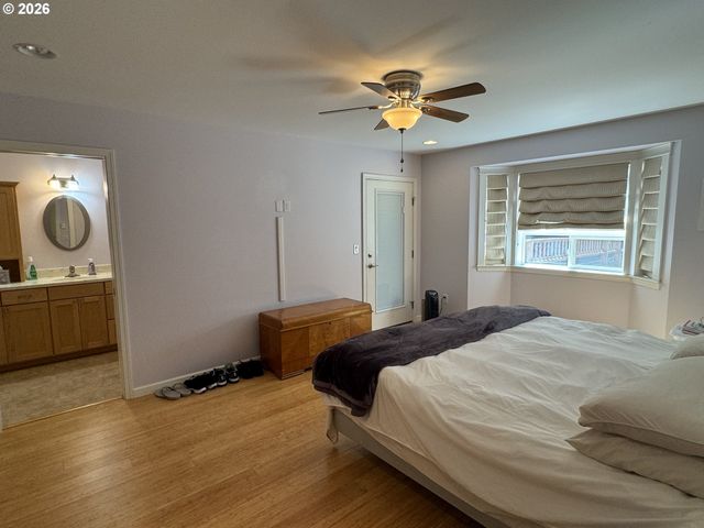 83269 CLEAR LAKE Rd, Florence, OR 97439