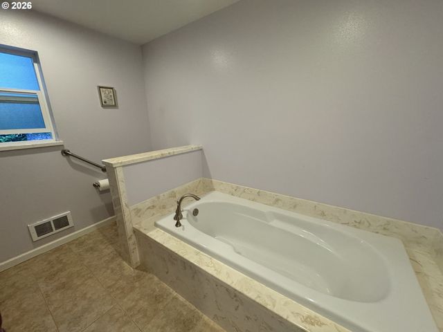 83269 CLEAR LAKE Rd, Florence, OR 97439