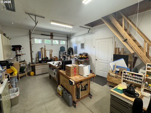 83269 CLEAR LAKE Rd, Florence, OR 97439