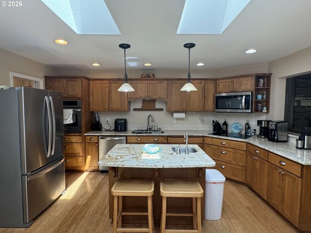 83269 CLEAR LAKE Rd, Florence, OR 97439