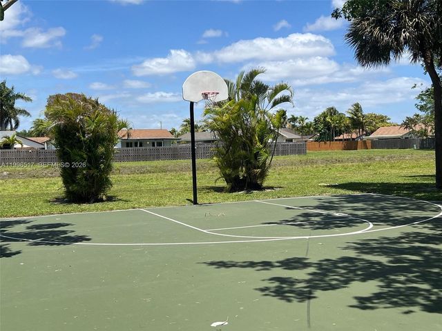 9999 Summerbreeze Dr 214, Sunrise, FL 33322