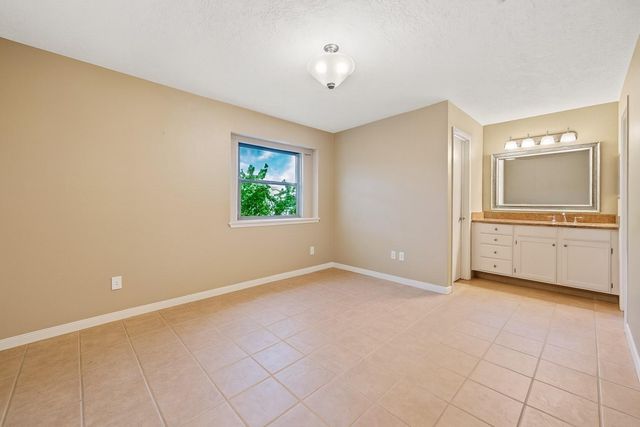 19907 Lions Gate Drive, Humble, TX 77338