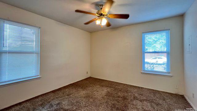 203 Dora, San Antonio, TX 78212