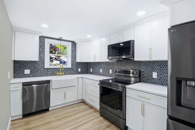 161 S Gray Street, Manchester, NH 03103