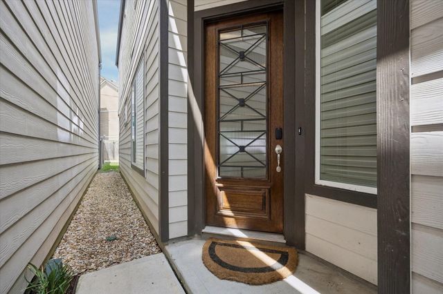 1135 Aurora Street, Houston, TX 77009