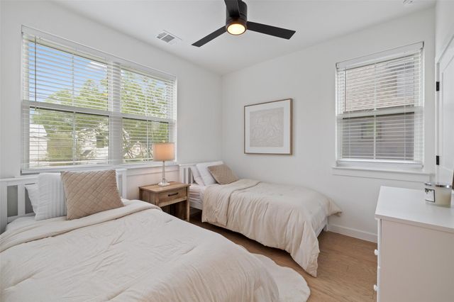 5701 Tura LN 1, Austin, TX 78721