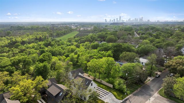 5701 Tura LN 1, Austin, TX 78721