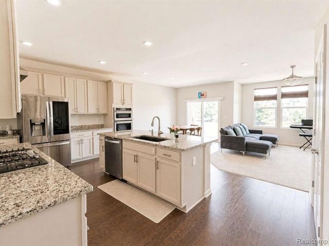 22518 Woodbridge Lane, Novi, MI 48375