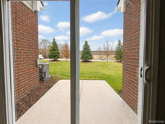 22518 Woodbridge Lane, Novi, MI 48375