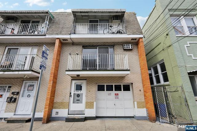 6107 Palisade Avenue, West New York, NJ 07093