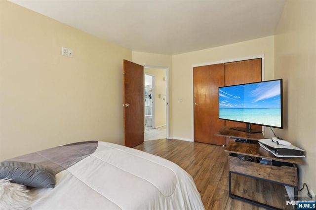 6107 Palisade Avenue, West New York, NJ 07093