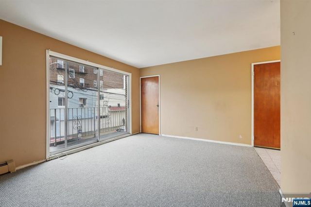 6107 Palisade Avenue, West New York, NJ 07093