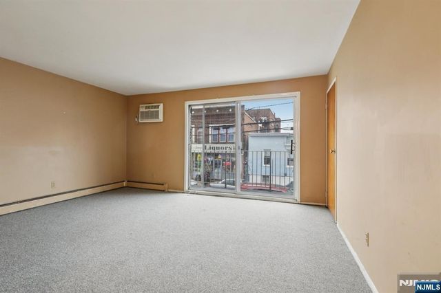6107 Palisade Avenue, West New York, NJ 07093