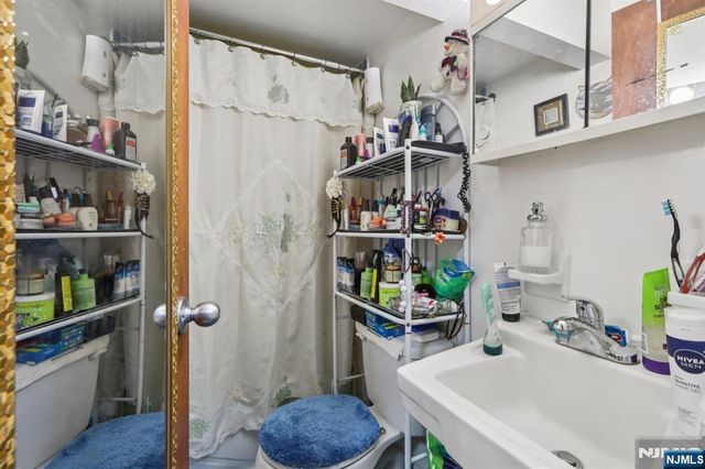 6107 Palisade Avenue, West New York, NJ 07093