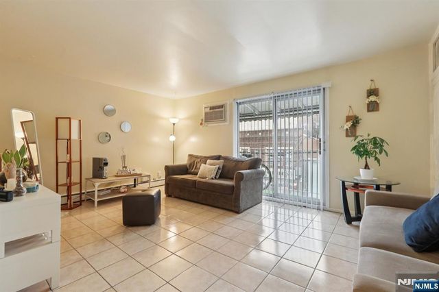 6107 Palisade Avenue, West New York, NJ 07093