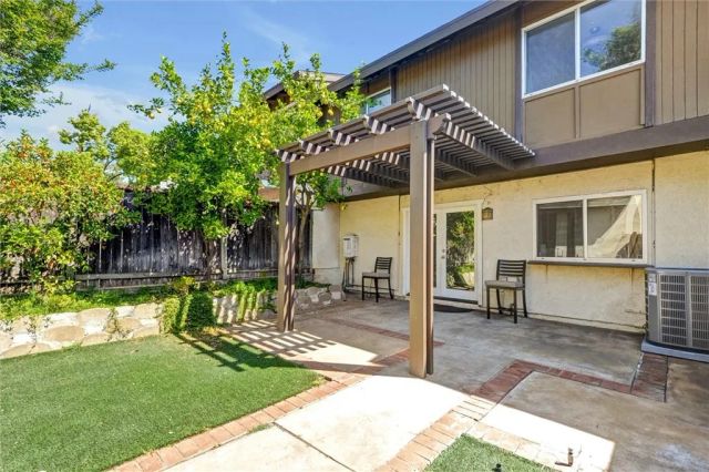 1282 Whisperglen, San Dimas, CA 91773