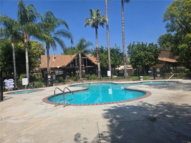 1282 Whisperglen, San Dimas, CA 91773