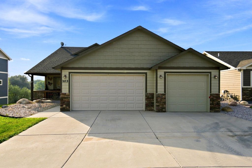 103 Watkins Street, Buffalo, WY 82834 photo 2