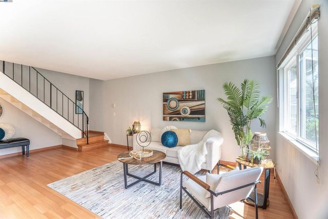 325 San Miguel Ct 2, Milpitas, CA 95035